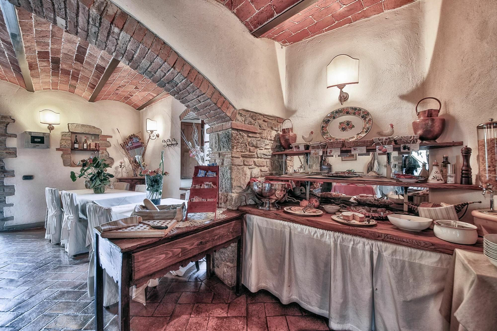 Le Pozze Di Lecchi Hotel 4*